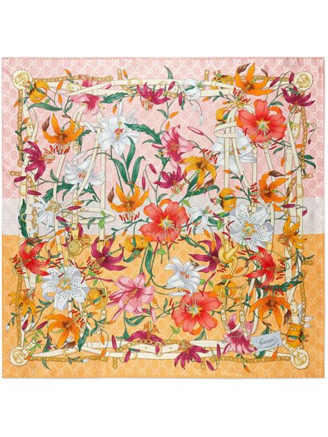 foulard gucci fiori stampa|Ma foulard di Gucci non è sinonimo solo di Flora.